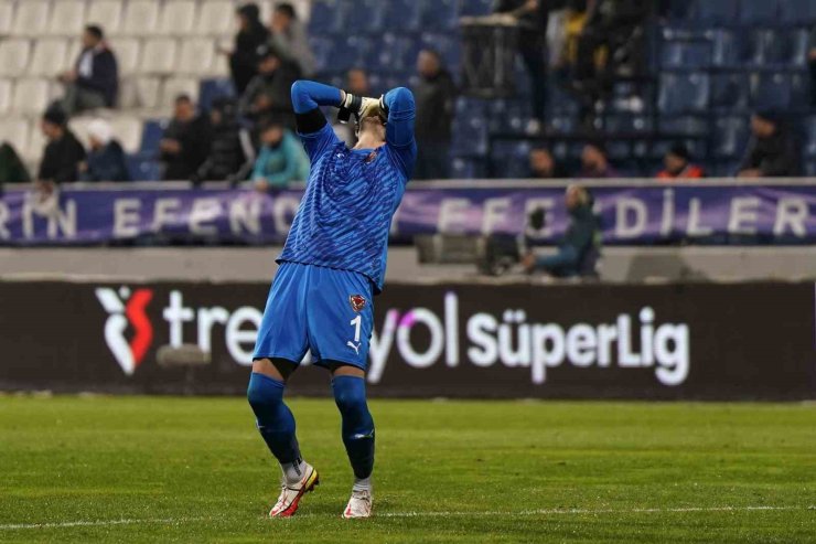 TRENDYOL SÜPER LİG: KASIMPAŞA: 2 - ATAKAŞ HATAYSPOR: 3 (İLK YARI)