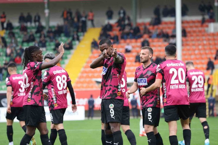 SÜPER LİG’İN 21. HAFTASINDA 42 GOL ATILDI