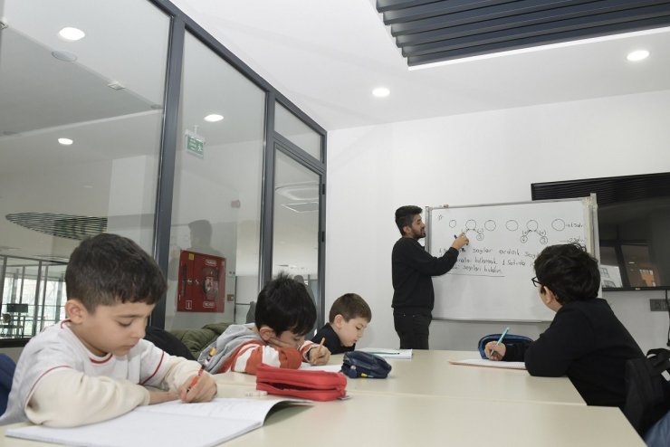 ESENYURT BELEDİYESİ ÇOCUK ÜNİVERSİTESİ’NİN YENİ DÖNEM KAYITLARI BAŞLADI