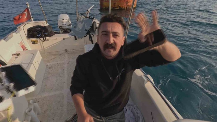 DENİZE DÜŞEN 107 BİN TL’LİK TELEFONU SUALTI DRONU İLE ÇIKARTTI
