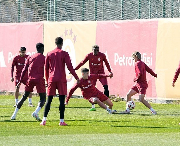 GALATASARAY, AJAX MAÇI HAZIRLIKLARINI TAMAMLADI