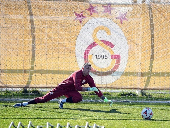 GALATASARAY, AJAX MAÇI HAZIRLIKLARINI TAMAMLADI