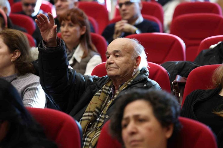 ‘BAKIRKÖY MUHABBETİ’ PROGRAMININ BU HAFTAKİ KONUĞU YAZAR PELİN BATU OLDU