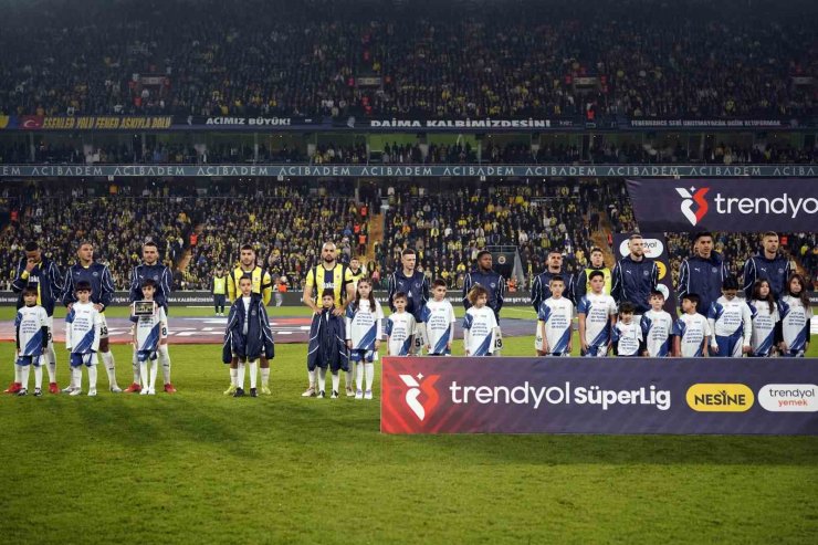 TRENDYOL SÜPER LİG: FENERBAHÇE: 0 - ÇAYKUR RİZESPOR: 2 (MAÇ DEVAM EDİYOR)