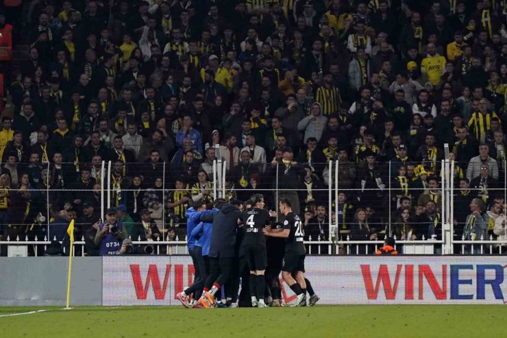 TRENDYOL SÜPER LİG: FENERBAHÇE: 1 - ÇAYKUR RİZESPOR: 2 (İLK YARI)