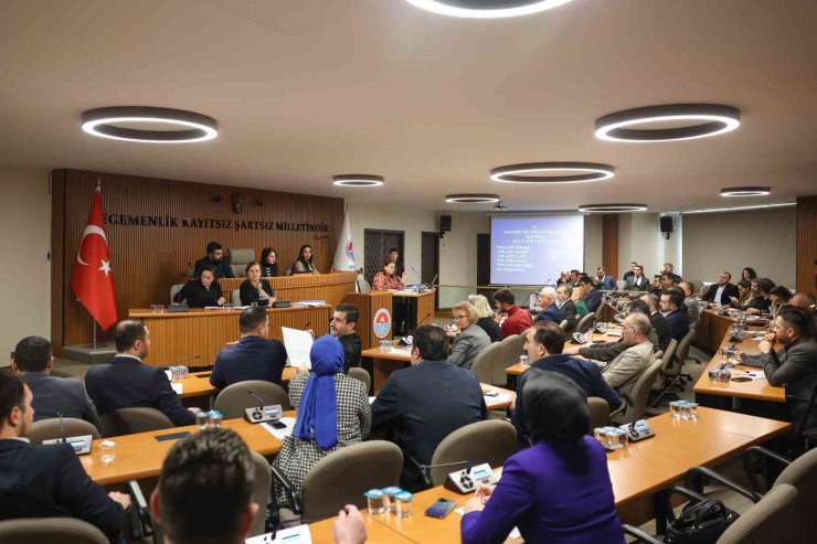 BAŞKAN KÖYMEN, SÜREYYA PLAJI’NDAKİ ALIŞVERİŞ MERKEZİYLE İLGİLİ SON SÜRECİ PAYLAŞTI