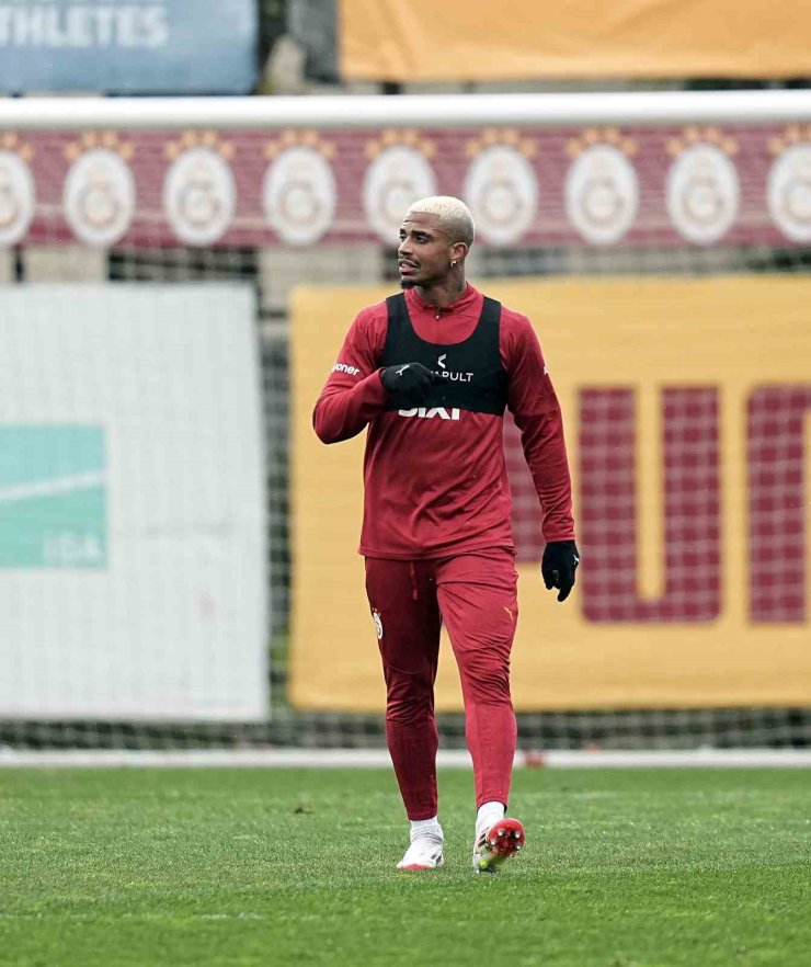 GALATASARAY, ADANA DEMİRSPOR MAÇI HAZIRLIKLARINA BAŞLADI