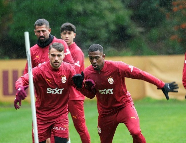 GALATASARAY, ADANA DEMİRSPOR MAÇI HAZIRLIKLARINA BAŞLADI