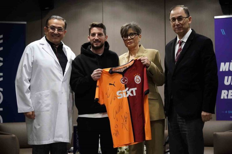 DRİES MERTENS İLE BERKAN KUTLU, ’BİZ BİRLİKTE GÜÇLÜYÜZ’ ETKİNLİĞİNE KATILDI