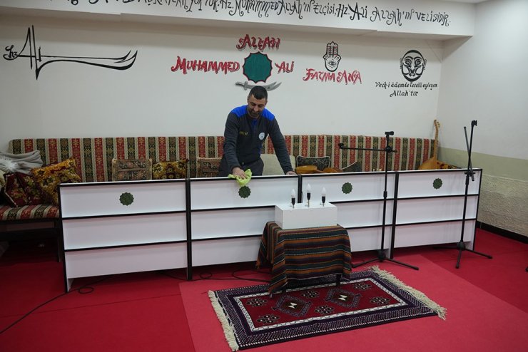 GAZİOSMANPAŞA BELEDİYESİ İBADETHANELERİ ÖZENLE TEMİZLİYOR