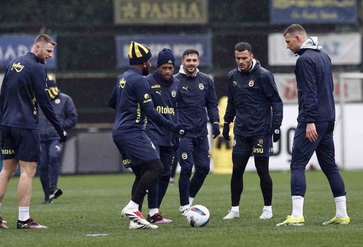 FENERBAHÇE, CORENDON ALANYASPOR MAÇI HAZIRLIKLARINI TAMAMLADI