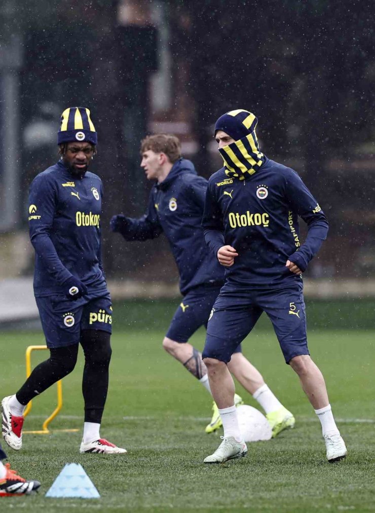 FENERBAHÇE, CORENDON ALANYASPOR MAÇI HAZIRLIKLARINI TAMAMLADI