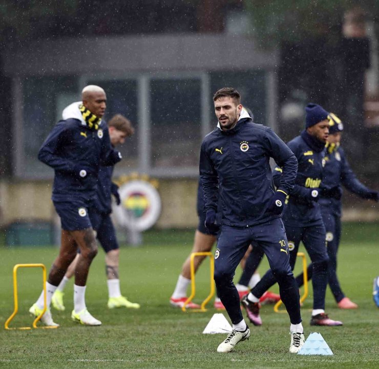 FENERBAHÇE, CORENDON ALANYASPOR MAÇI HAZIRLIKLARINI TAMAMLADI