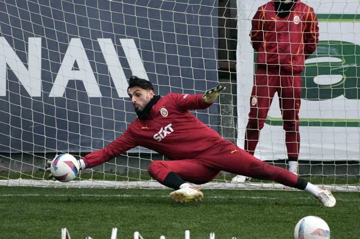 GALATASARAY, ADANA DEMİRSPOR MAÇI HAZIRLIKLARINI TAMAMLADI