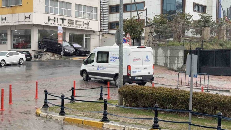 BAŞAKŞEHİR’DEKİ YANGINDA ÖLEN NAZLICAN’IN CENAZESİ ADLİ TIP’TAN TESLİM ALINDI