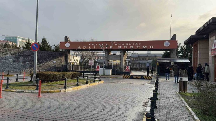 BAŞAKŞEHİR’DEKİ YANGINDA ÖLEN NAZLICAN’IN CENAZESİ ADLİ TIP’TAN TESLİM ALINDI