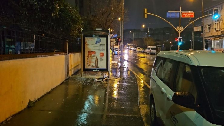 KÜÇÜKÇEKMECE’DE KIZ MESELESİ YÜZÜNDEN SİLAHLI KAVGA