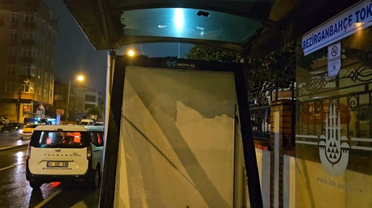 KÜÇÜKÇEKMECE’DE KIZ MESELESİ YÜZÜNDEN SİLAHLI KAVGA