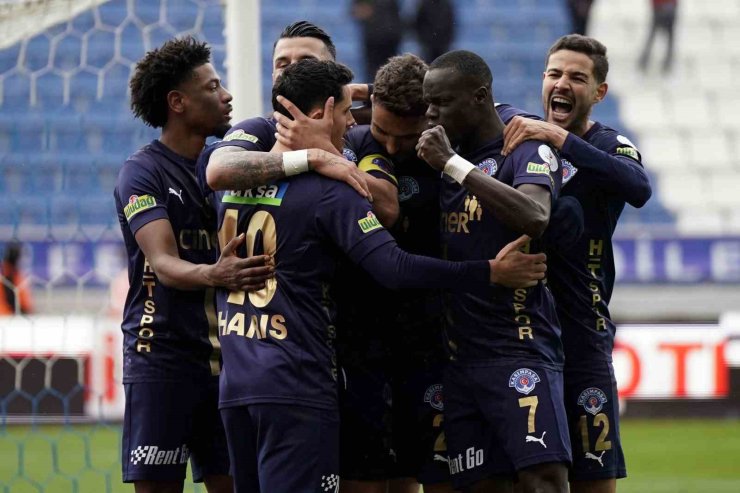 TRENDYOL SÜPER LİG: KASIMPAŞA: 2 - ÇAYKUR RİZESPOR: 1 (İLK YARI)