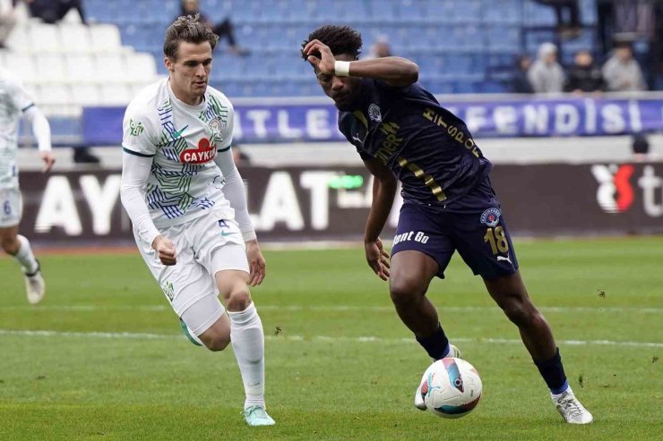 TRENDYOL SÜPER LİG: KASIMPAŞA: 2 - ÇAYKUR RİZESPOR: 1 (İLK YARI)