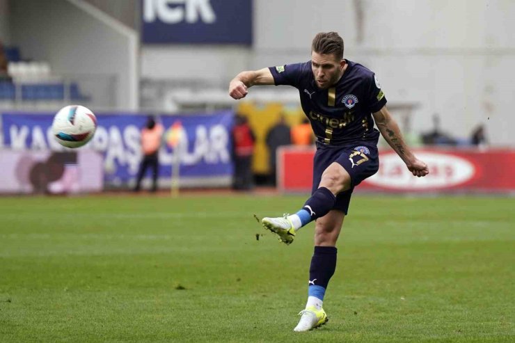 TRENDYOL SÜPER LİG: KASIMPAŞA: 2 - ÇAYKUR RİZESPOR: 1 (İLK YARI)