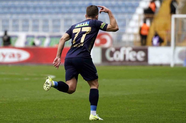 TRENDYOL SÜPER LİG: KASIMPAŞA: 2 - ÇAYKUR RİZESPOR: 1 (İLK YARI)