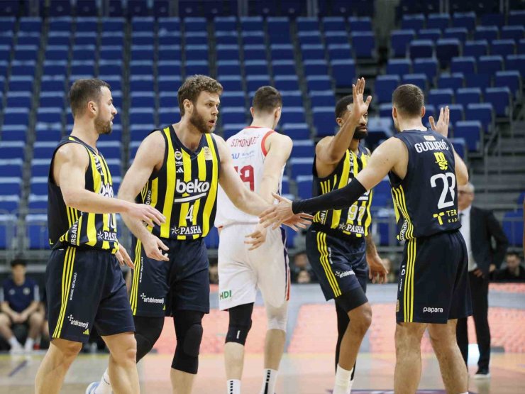 FENERBAHÇE BEKO, TÜRKİYE KUPASI’NDA YARI FİNALE YÜKSELDİ