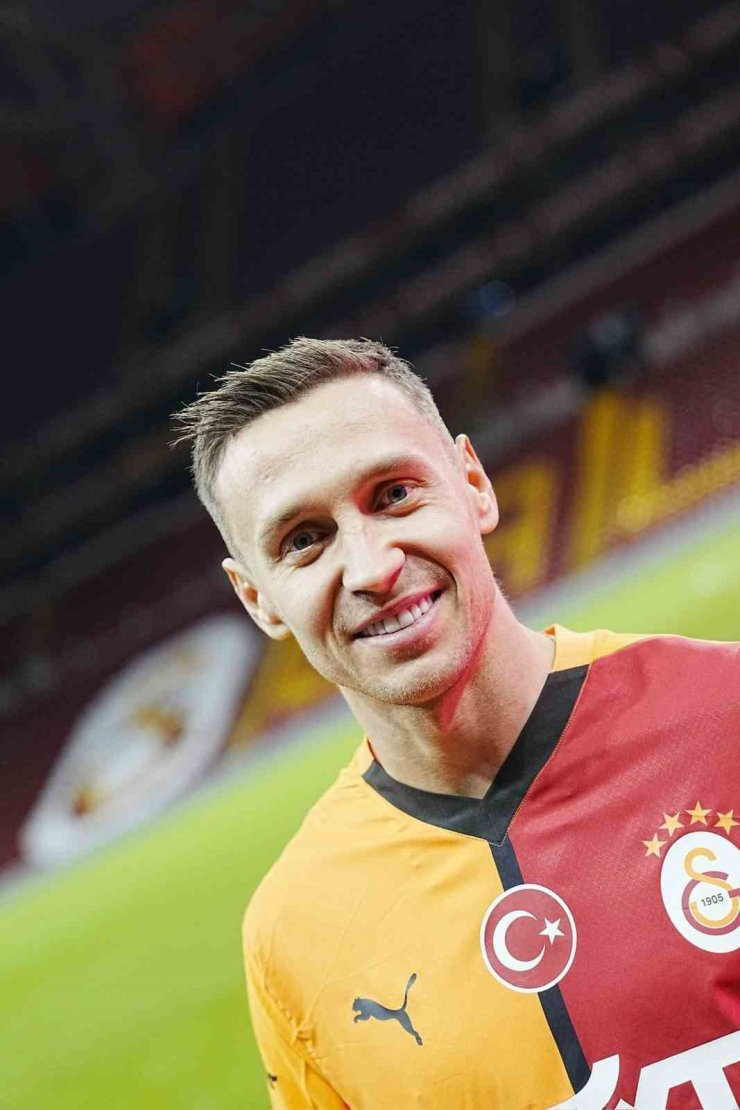 FRANKOWSKİ: "BU BÜYÜK AİLEYE KATILDIĞIM İÇİN GERÇEKTEN MUTLUYUM"
