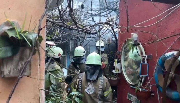SARIYER’DE GECEKONDU YANGINI