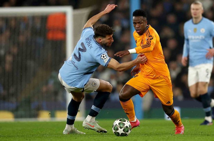 REAL MADRİD’DEN MANCHESTER’DA GERİ DÖNÜŞ