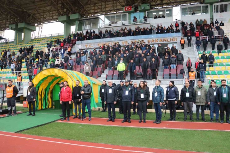 TRENDYOL 1. LİG: ŞANLIURFASPOR: 0 - SAKARYASPOR: 0 (MAÇ DEVAM EDİYOR)