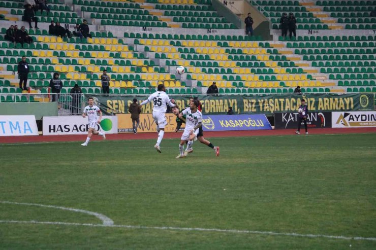TRENDYOL 1. LİG: ŞANLIURFASPOR: 0 - SAKARYASPOR: 0 (MAÇ DEVAM EDİYOR)