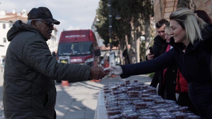 SİLİVRİ BELEDİYESİ BERAT KANDİLİ’NDE LOKMA İKRAMINDA BULUNDU