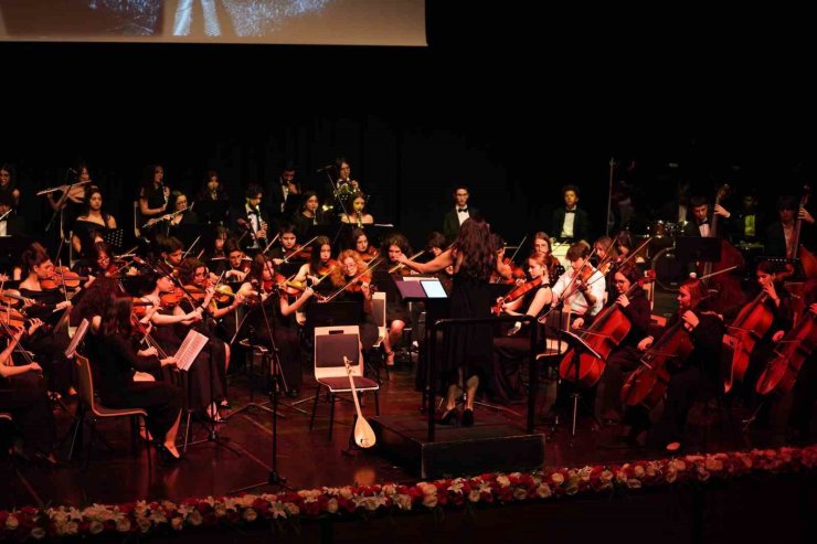 BEYLİKDÜZÜ 14 ŞUBAT’TA SEVGİDE BULUŞTU