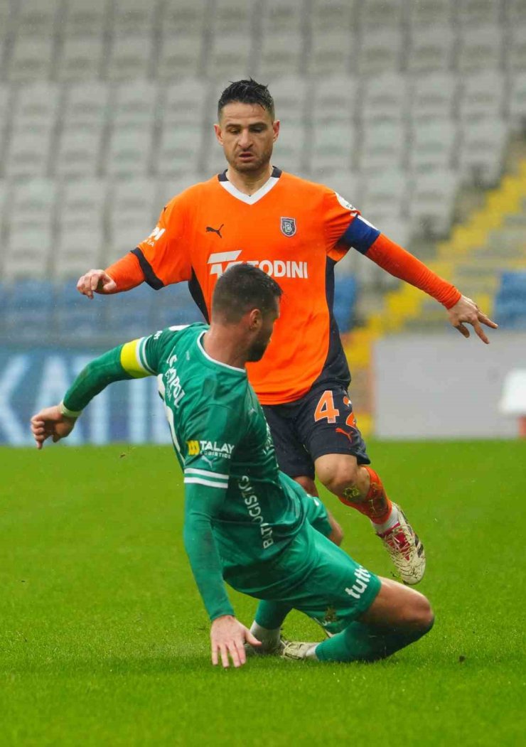 TRENDYOL SÜPER LİG: BAŞAKŞEHİR: 0 - BODRUM FK: 0 (İLK YARI)