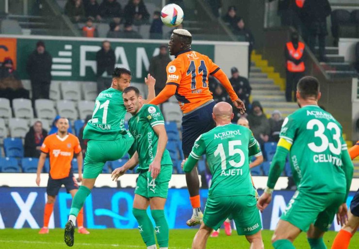 TRENDYOL SÜPER LİG: BAŞAKŞEHİR: 0 - BODRUM FK: 0 (İLK YARI)