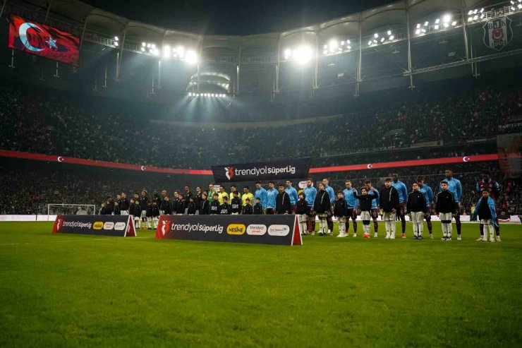 TRENDYOL SÜPER LİG: BEŞİKTAŞ: 0 - TRABZONSPOR: 0 (MAÇ DEVAM EDİYOR)