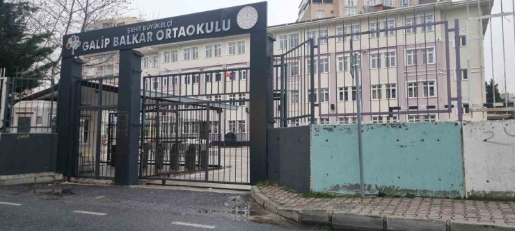 BEYLİKDÜZÜ’NDE SİTE YÖNETİM TOPLANTISINDA SİLAHLI KAVGA: 3 YARALI