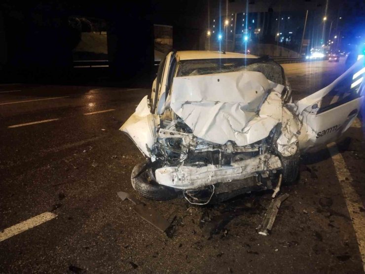 MALTEPE’DE TRAFİK KAZASI: 1 AĞIR YARALI