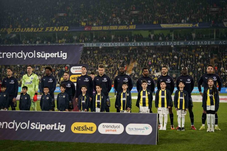 TRENDYOL SÜPER LİG: FENERBAHÇE: 0 - KASIMPAŞA: 0 (MAÇ DEVAM EDİYOR)