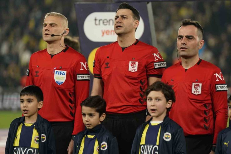 TRENDYOL SÜPER LİG: FENERBAHÇE: 0 - KASIMPAŞA: 0 (MAÇ DEVAM EDİYOR)