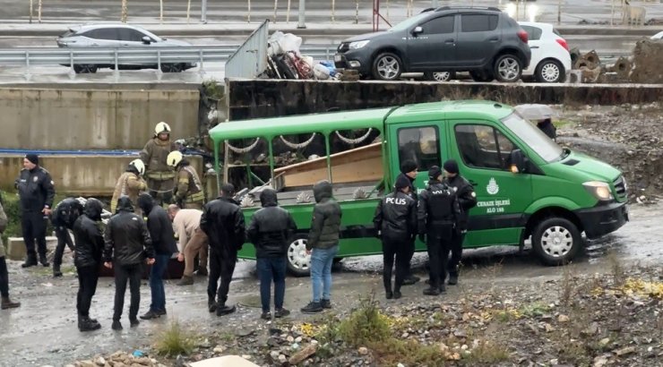 ÜMRANİYE’DE DEREDE ERKEK CESEDİ BULUNDU