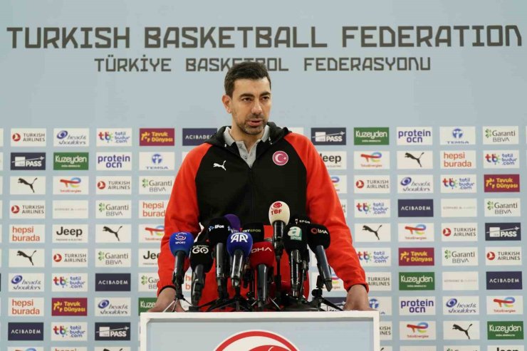 A MİLLİ ERKEK BASKETBOL TAKIMI, MEDYA GÜNÜNDE BASIN MENSUPLARIYLA BULUŞTU