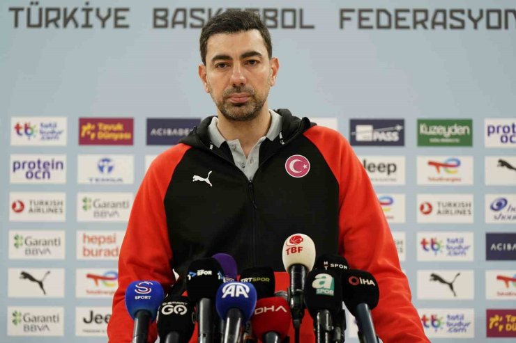 A MİLLİ ERKEK BASKETBOL TAKIMI, MEDYA GÜNÜNDE BASIN MENSUPLARIYLA BULUŞTU