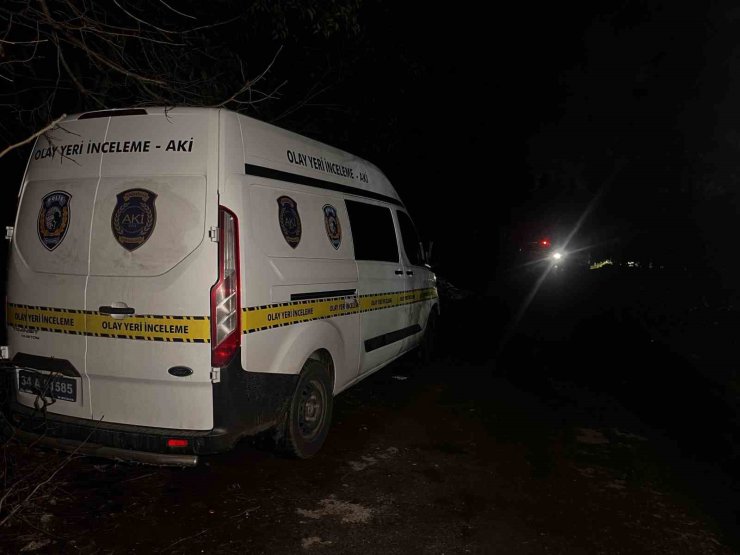 ARNAVUTKÖY‘DE AĞAÇLIK ALANDA ERKEK CESEDİ BULUNDU