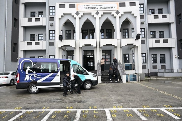 GAZİOSMANPAŞA’DA SAĞLIK VE EĞİTİM İÇİN ÜCRETSİZ ULAŞIM HİZMETİ