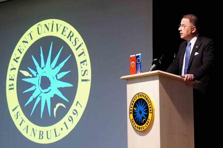 BEYLİKDÜZÜ BELEDİYE BAŞKANI MEHMET MURAT ÇALIK TÜRKİYE GÖÇ KONFERANSI’NA KATILDI