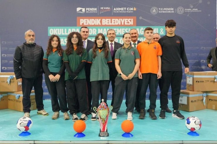 PENDİK’TE SPORA BÜYÜK DESTEK: 172 OKULA 5 MİLYONLUK YARDIM