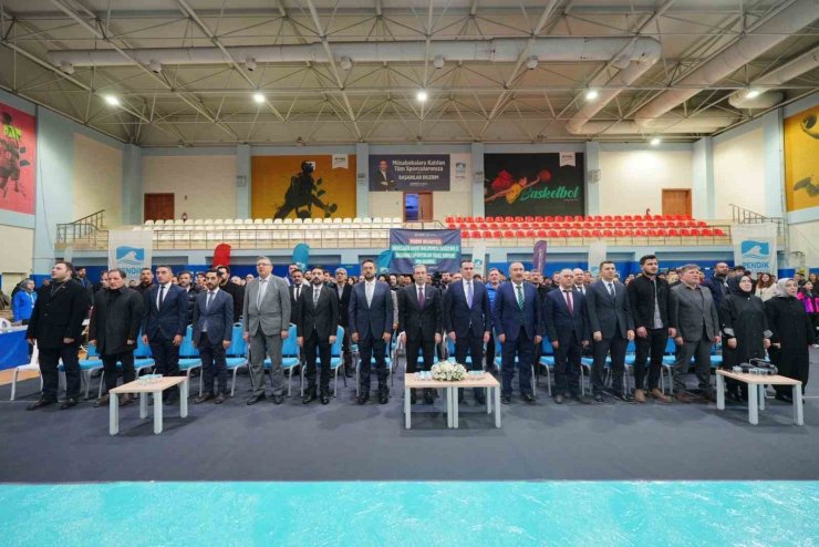 PENDİK’TE SPORA BÜYÜK DESTEK: 172 OKULA 5 MİLYONLUK YARDIM