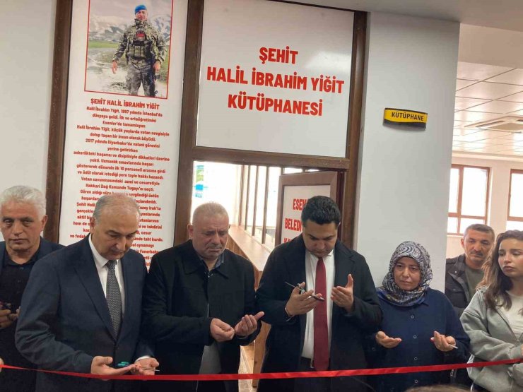 KÜTÜPHANEDE ŞEHİT HALİL İBRAHİM YİĞİT’İN ADI YAŞATILDI